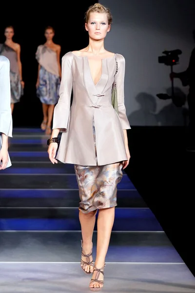 Look 9